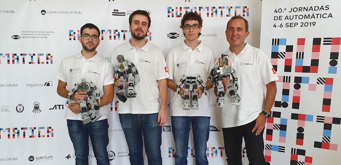 equipo de la UPV que ha ganado el CEABOT celebrado en A Coruña