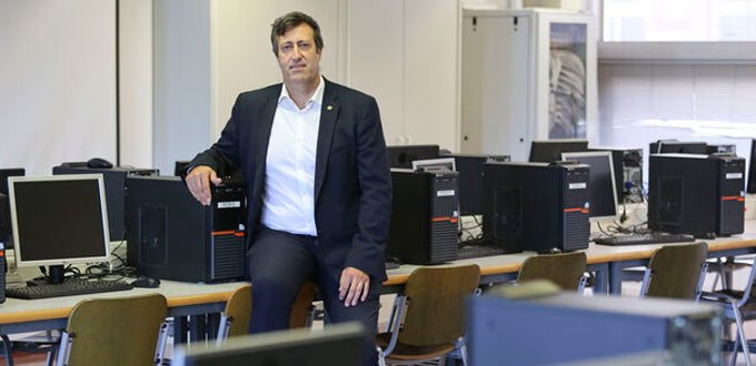 Ernesto Pimentel, director de la ETSII de UMA y presidente de CODDII, habla sobre la situación de la ingeniería informática para Málaga Hoy