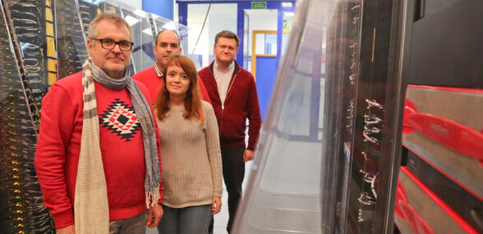 Un equipo de ingenieros de la salud, ingenieros informáticos, biólogos y médicos trabajan en la detección precoz del cáncer de pulmón aplicando la bioinformática.