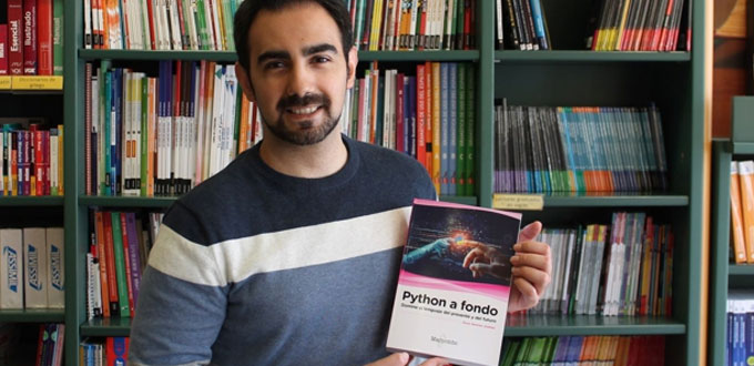 Óscar Ramírez, ingeniero informático por la Universidad de Málaga, acaba de publicar el libro ‘Python a fondo’
