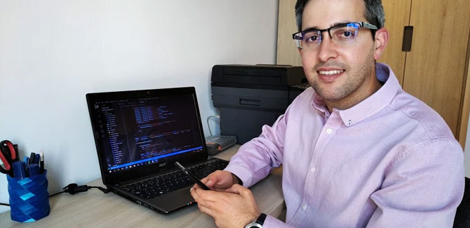 Francisco Jesús Oliva, el ingeniero informático que ha creado el bot para Telegram Covid19 Live