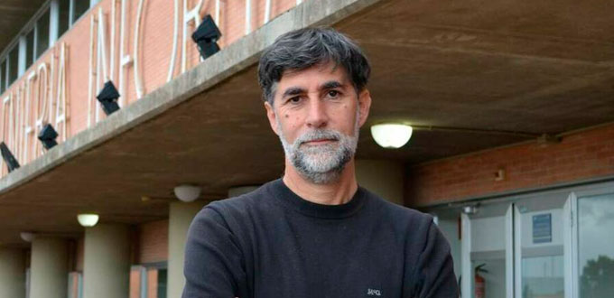 El catedrático de la Universidad de Málaga que quiere enseñar a programar a seis millones de escolares en España