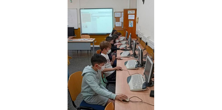 La iniciativa de celebrar La Hora del Código en un colegio de Asturias