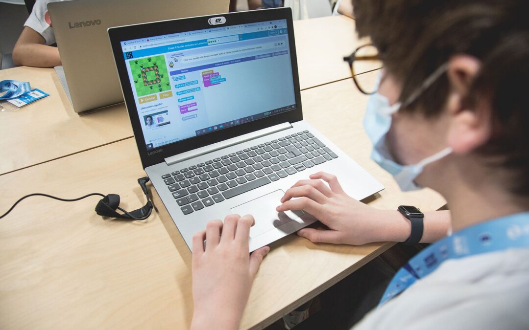 “Queremos que la programación sea el inglés del siglo XXI”
