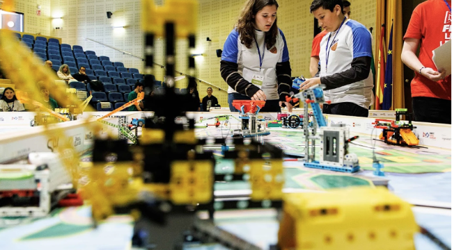 ‘Robotic Kittens’ gana la FIRST LEGO League Sevilla en la UPO y participa en la final nacional