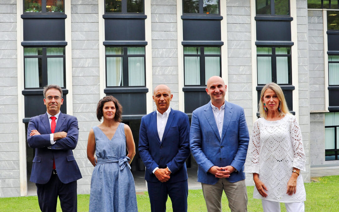 Arsys ha firmado un convenio de colaboración con la Universidad de Deusto para la creación de un Aula Tecnológica Universidad-Empresa en los ámbitos de Ingeniería Informática y Ciencia de Datos e Inteligencia Artificial
