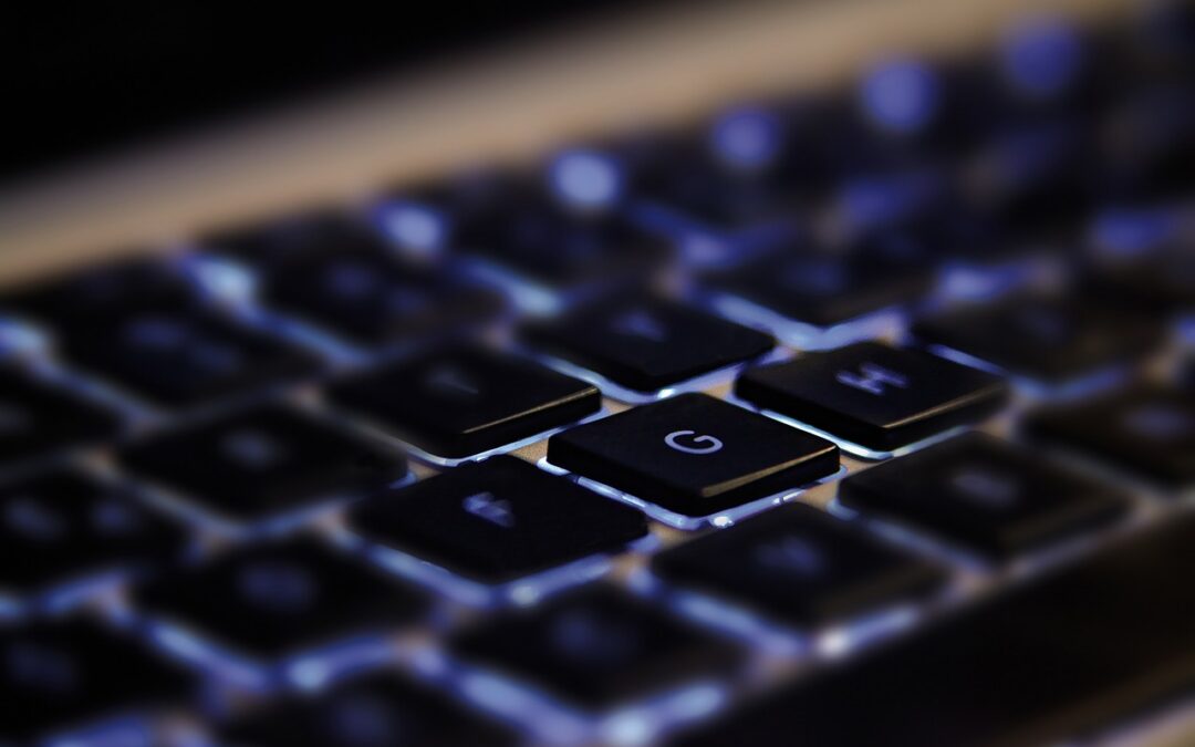 Profesores e investigadores de la Universidad de Málaga entrevistados en un artículo sobre competencias digitales