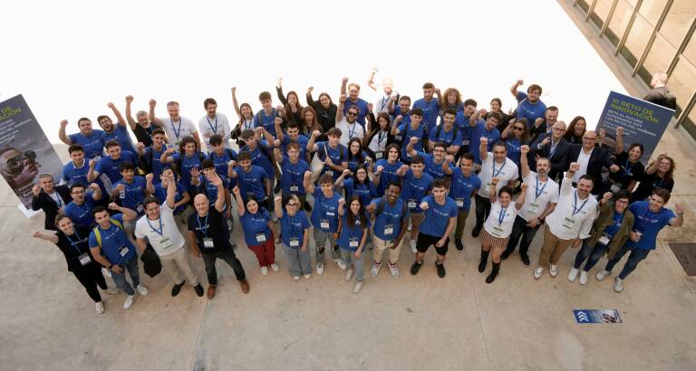 Fundación LAB reta a estudiantes del CENID, la UA y la UMH a mejorar una empresa con IA