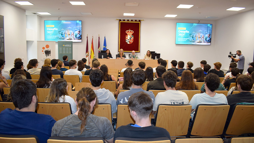 Los estudiantes del grado en Ingeniería Informática de la Escuela Superior de Ingeniería Informática de Albacete pueden presentarse a Desafío 360º