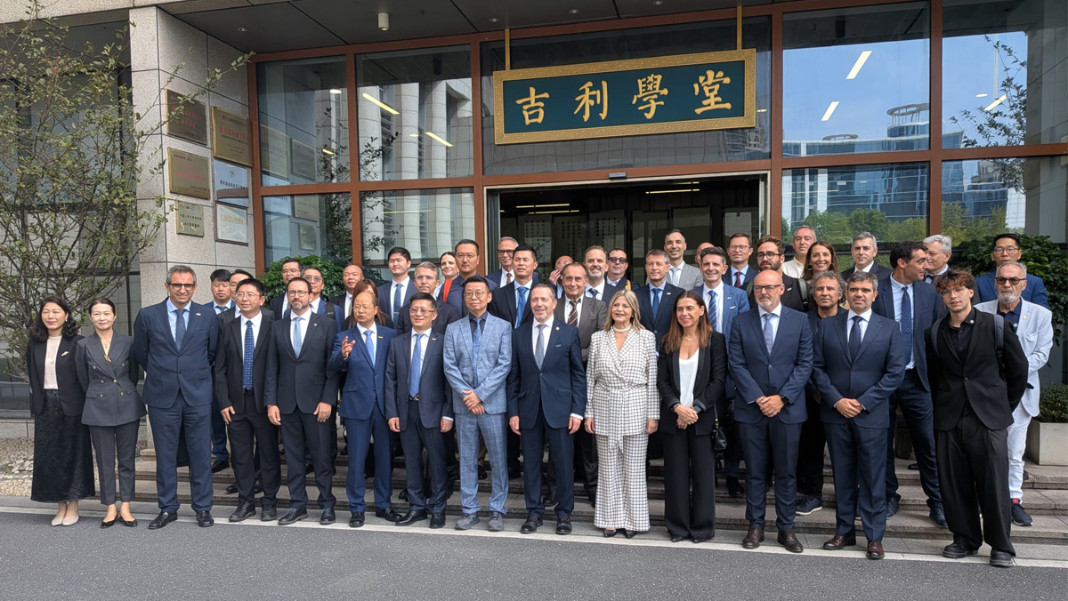 Acuerdo marco entre UPV y el grupo tecnológico y automovilístico chino Geely para impulsar la IA, la formación y la innovación
